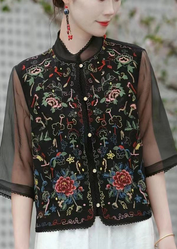 Effortlessly Elegant Top with a Timeless Design