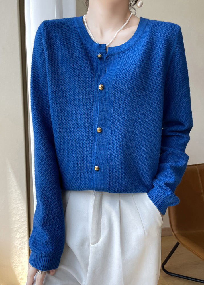 Elegantly Styled Coat for Everyday Wear