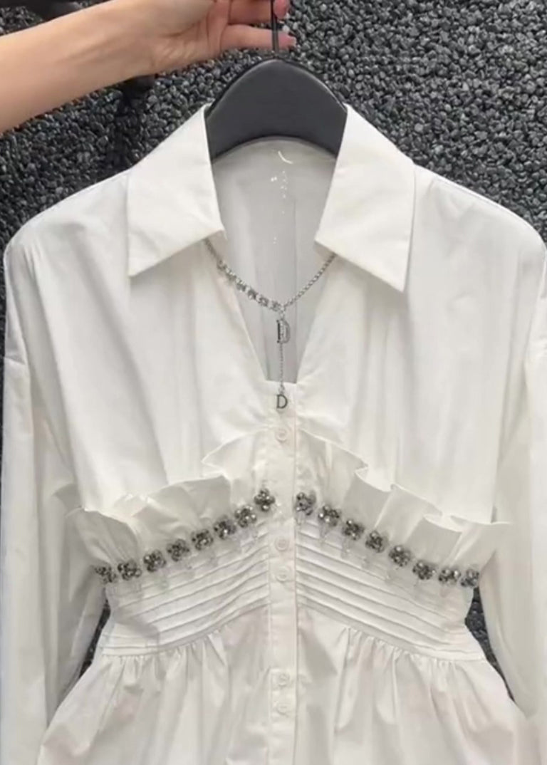 Sophisticated Blouse with a Clean Classic Look