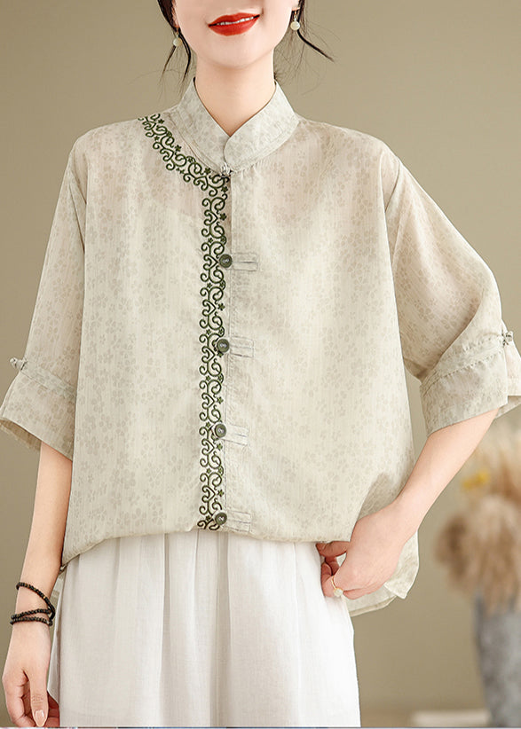 Classic Vintage Top with a Flattering Fit