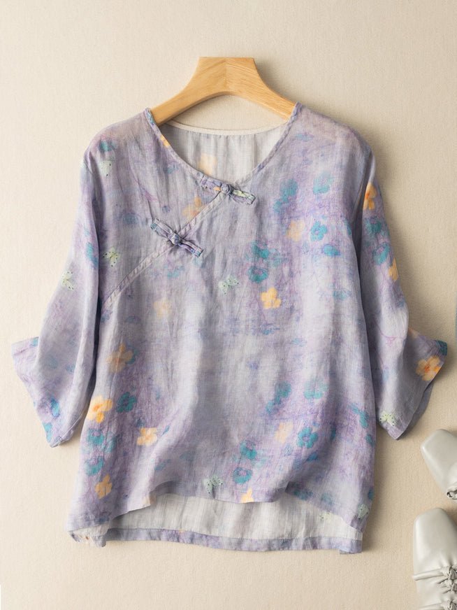 Effortlessly Elegant Top with a Timeless Design