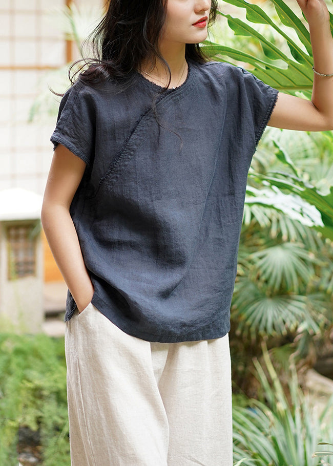 Classic Vintage Shirt with a Flattering Fit