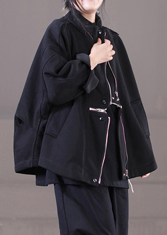 Well Tailored Coat with a Graceful Silhouette