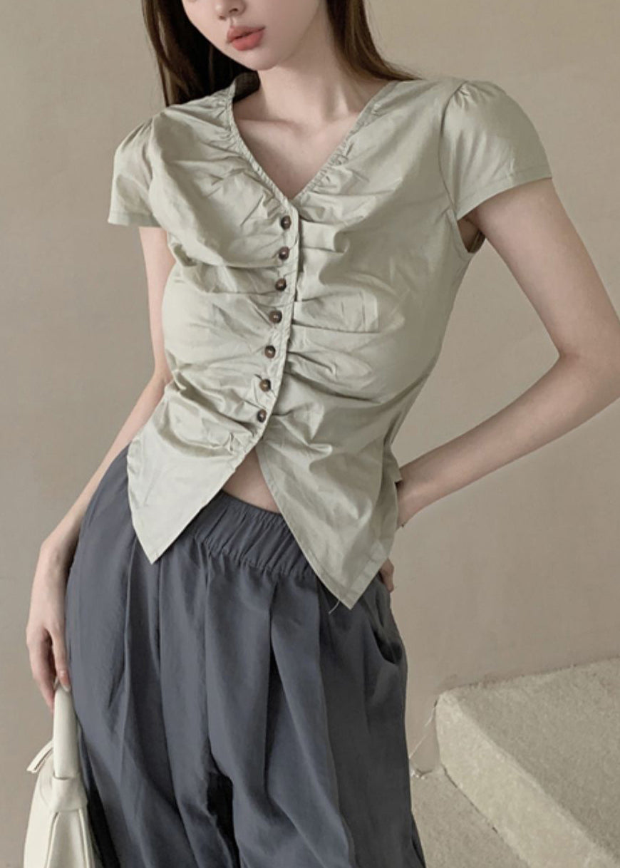 Well Tailored Shirt with a Graceful Silhouette