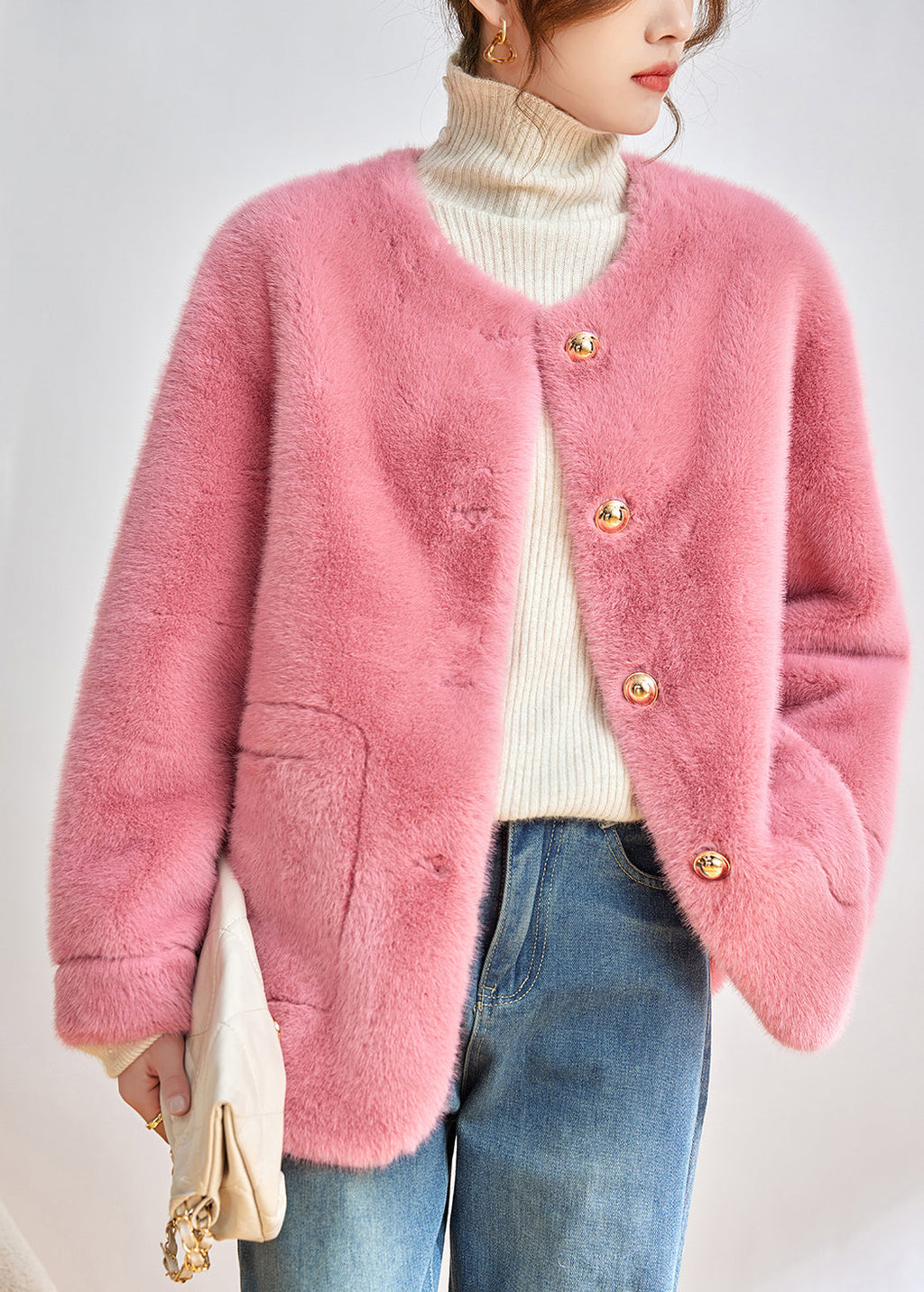 Effortlessly Elegant Jacket with a Timeless Design