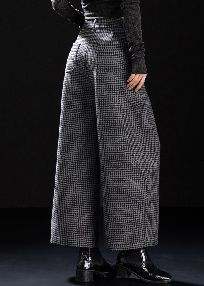 Well Tailored Pants with a Graceful Silhouette