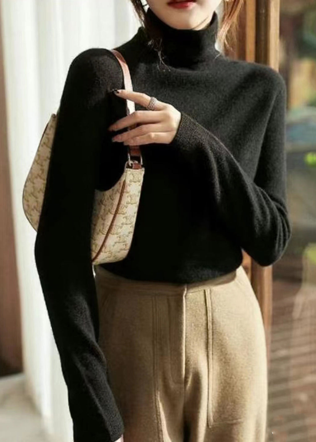 Classic Vintage Sweater with a Flattering Fit