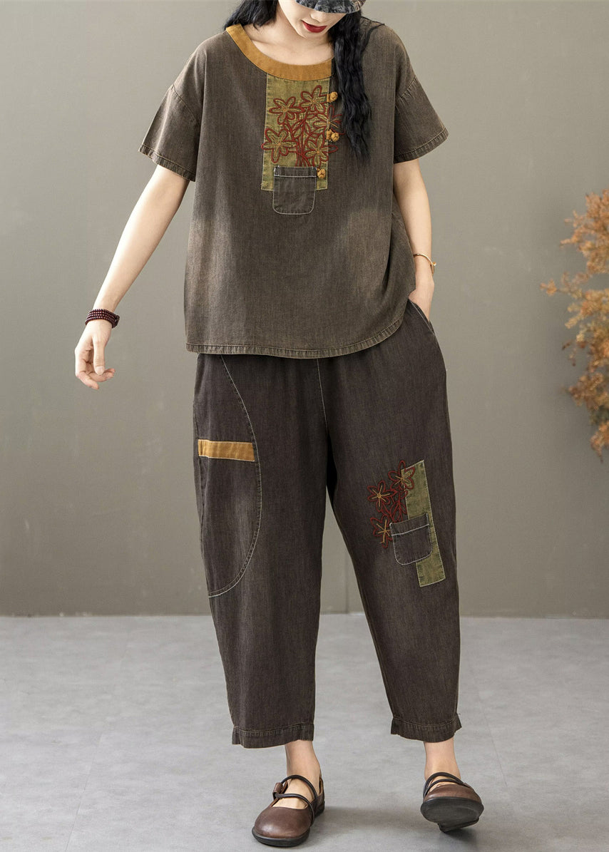 Classic Vintage Shirt with a Flattering Fit
