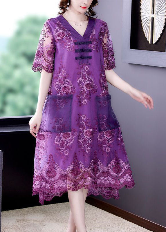 Well Tailored Dress with a Graceful Silhouette