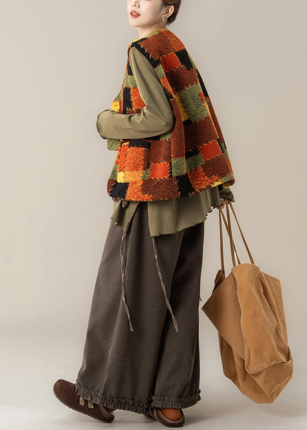 Elegantly Styled Pants for Everyday Wear