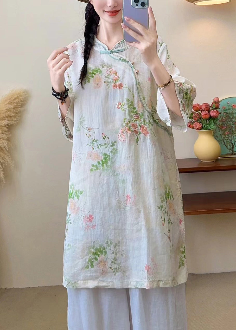 Beautifully Crafted Blouse in a Classic Style