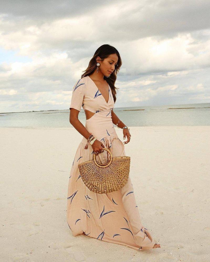 Sophisticated Dress with a Clean Classic Look