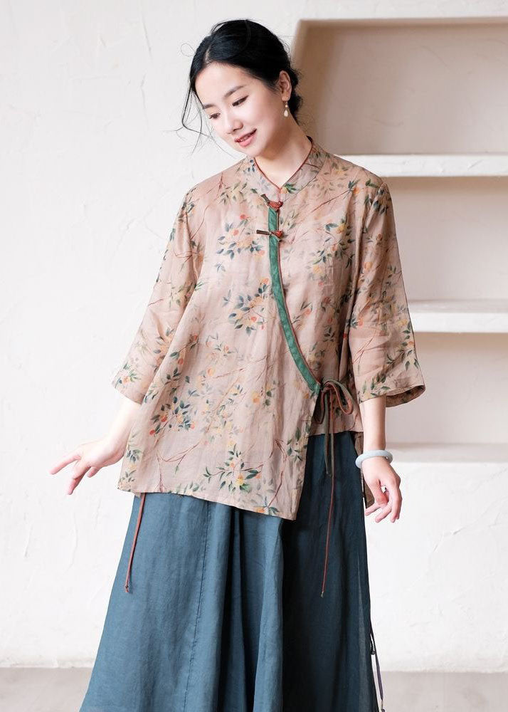 Classic Vintage Shirt with a Flattering Fit