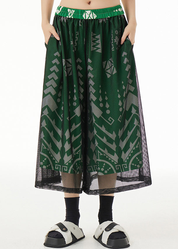 Well Tailored Pants with a Graceful Silhouette