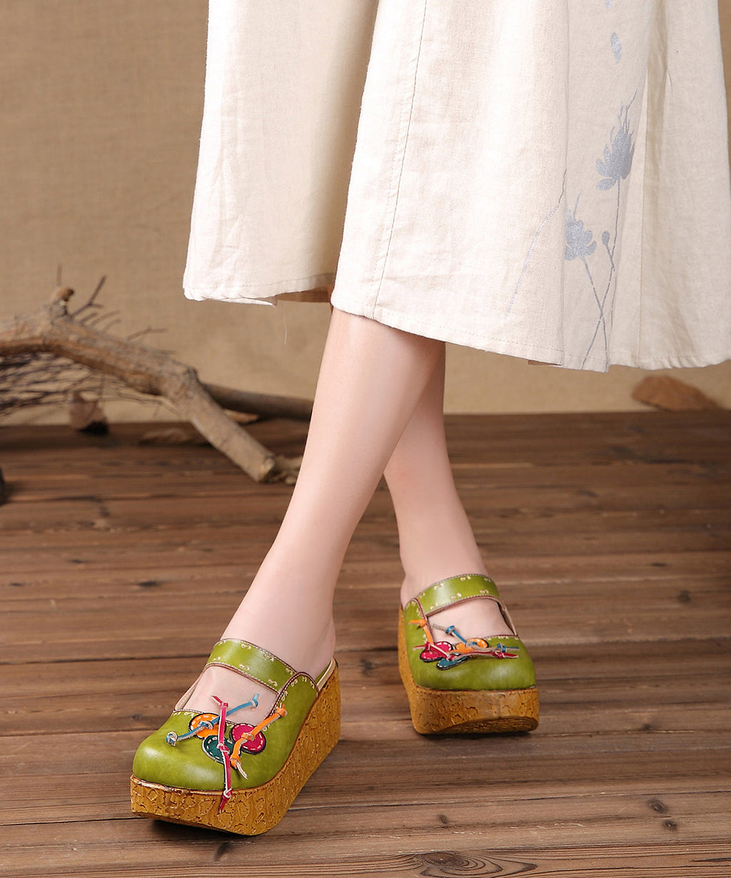 Graceful Orthopedic Sandals for Modern Look