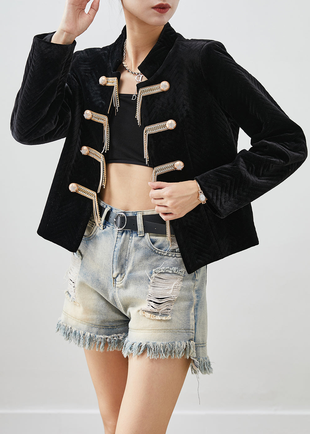 Effortlessly Elegant Jacket with a Timeless Design