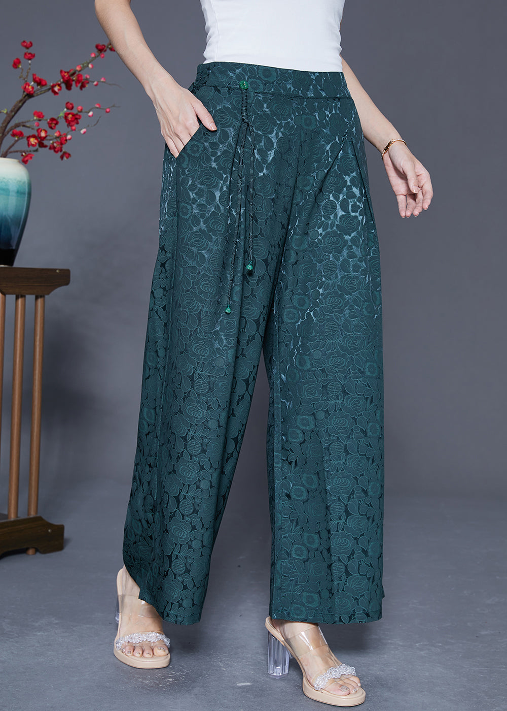 Gracefully Styled Pants for Any Occasion