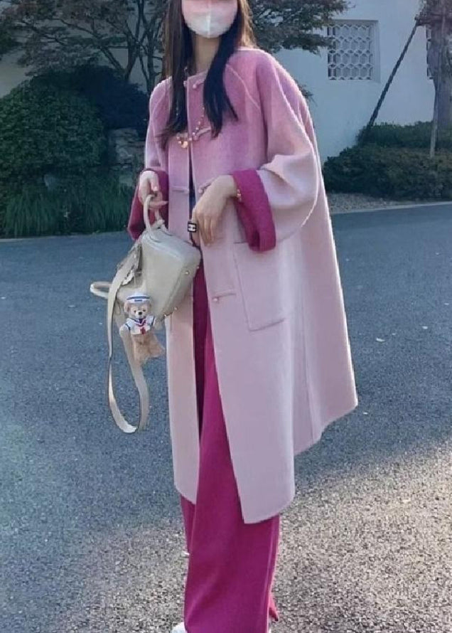 Effortlessly Elegant Coat with a Timeless Design