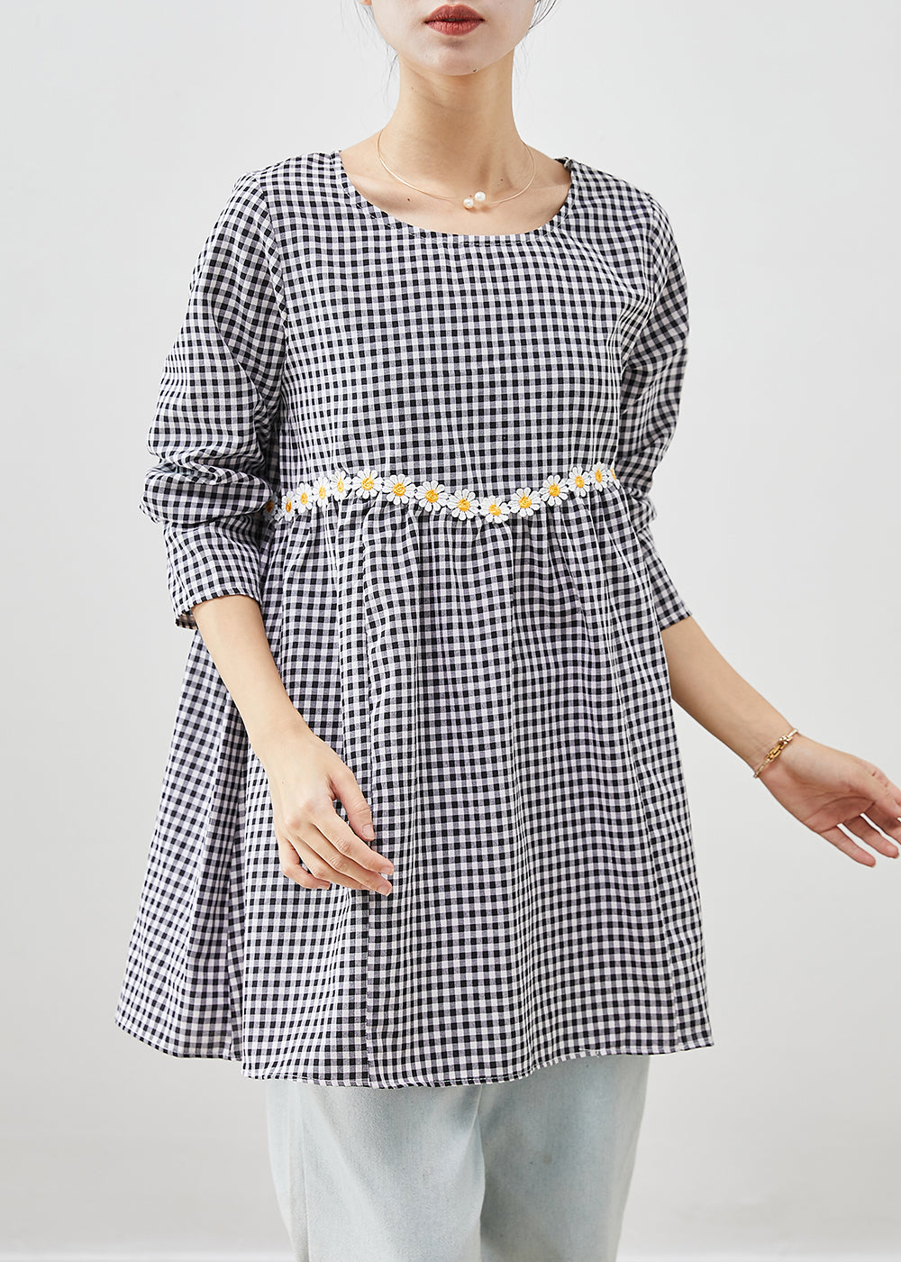 Elegantly Styled Blouse for Everyday Wear