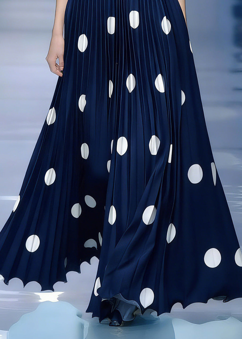 Effortlessly Elegant Garment with a Timeless Design