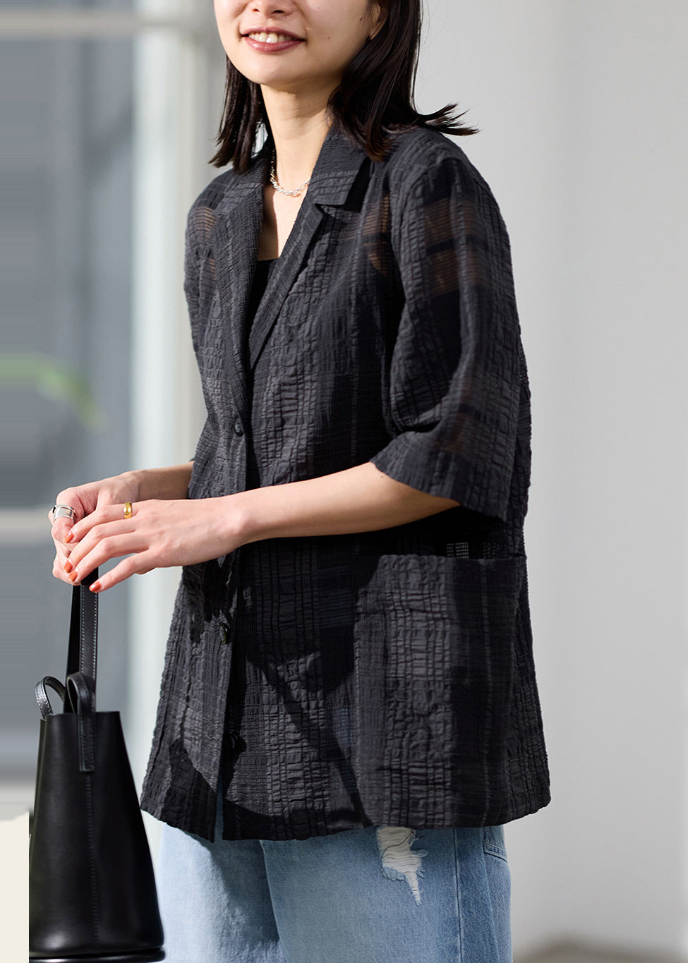 Well Tailored Blouse with a Graceful Silhouette