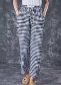 Effortlessly Elegant Pants with a Timeless Design