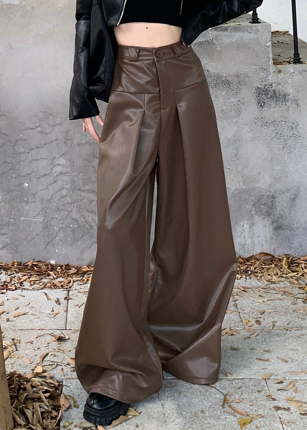Sophisticated Pants with a Clean Classic Look