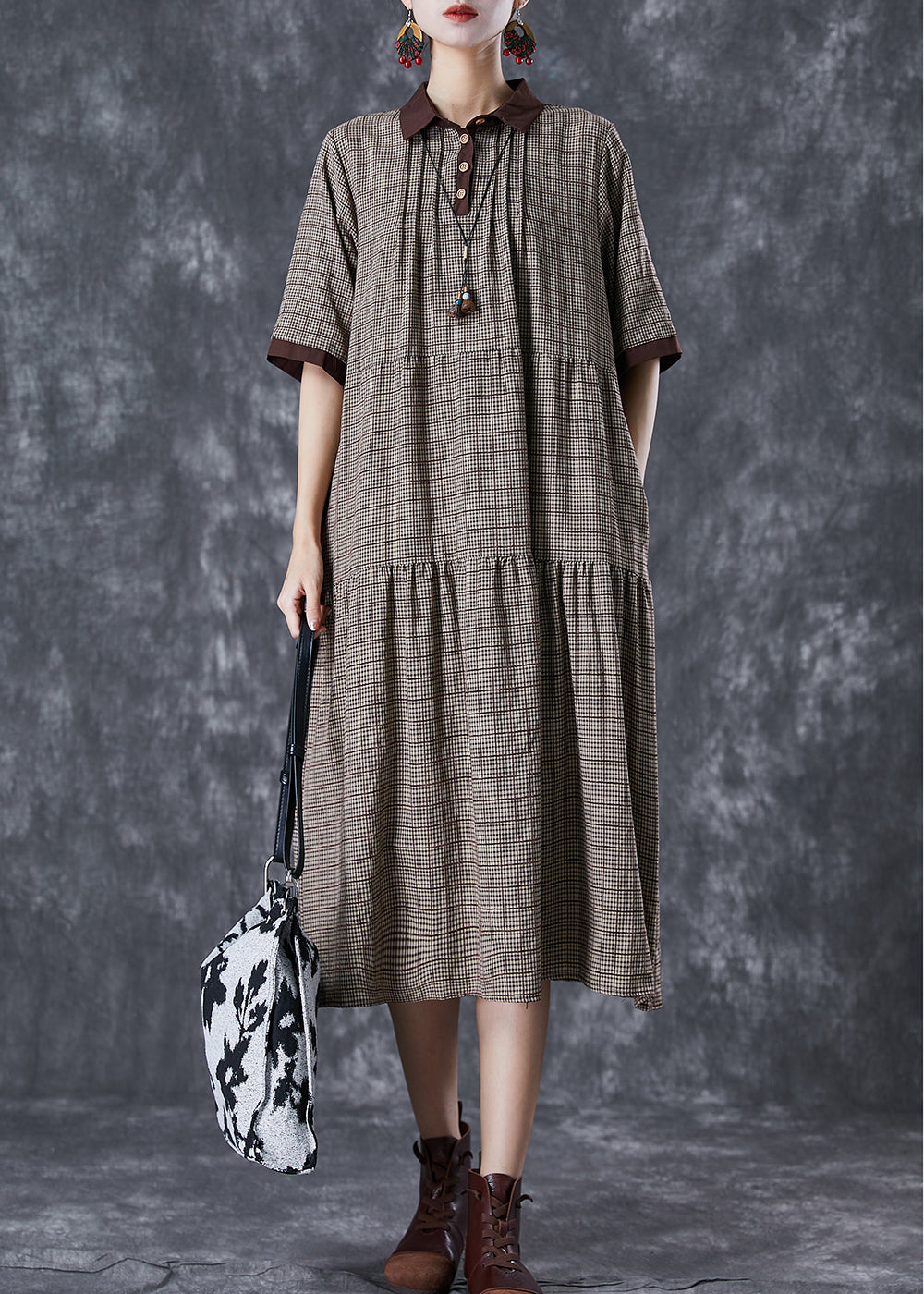 Beautifully Finished Dress in a Timeless Design