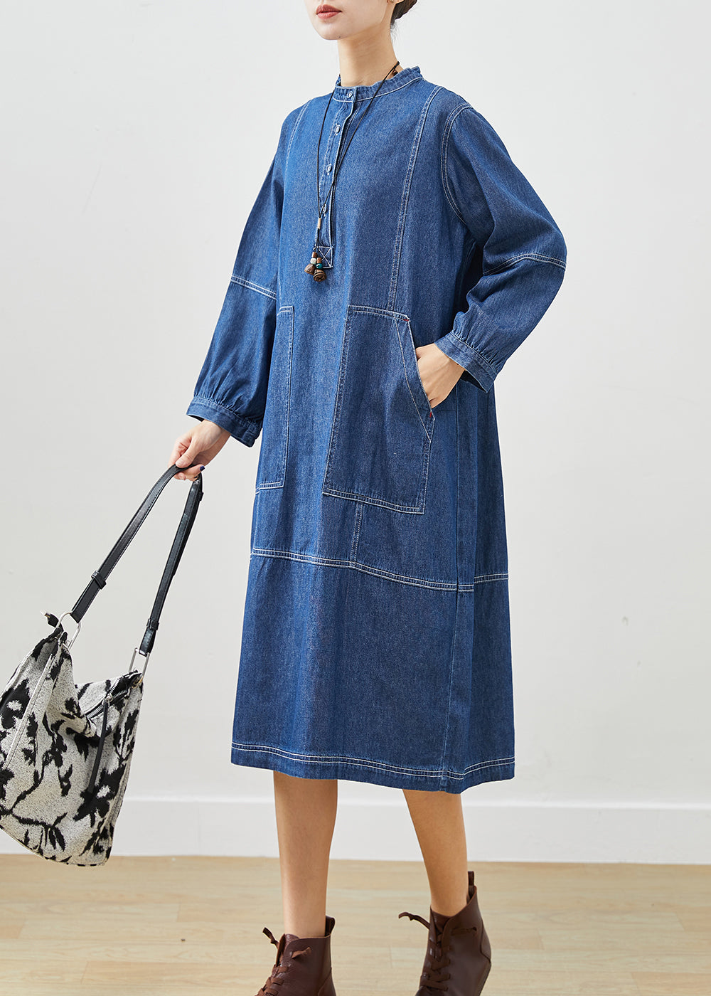 Well Tailored Dress with a Graceful Silhouette