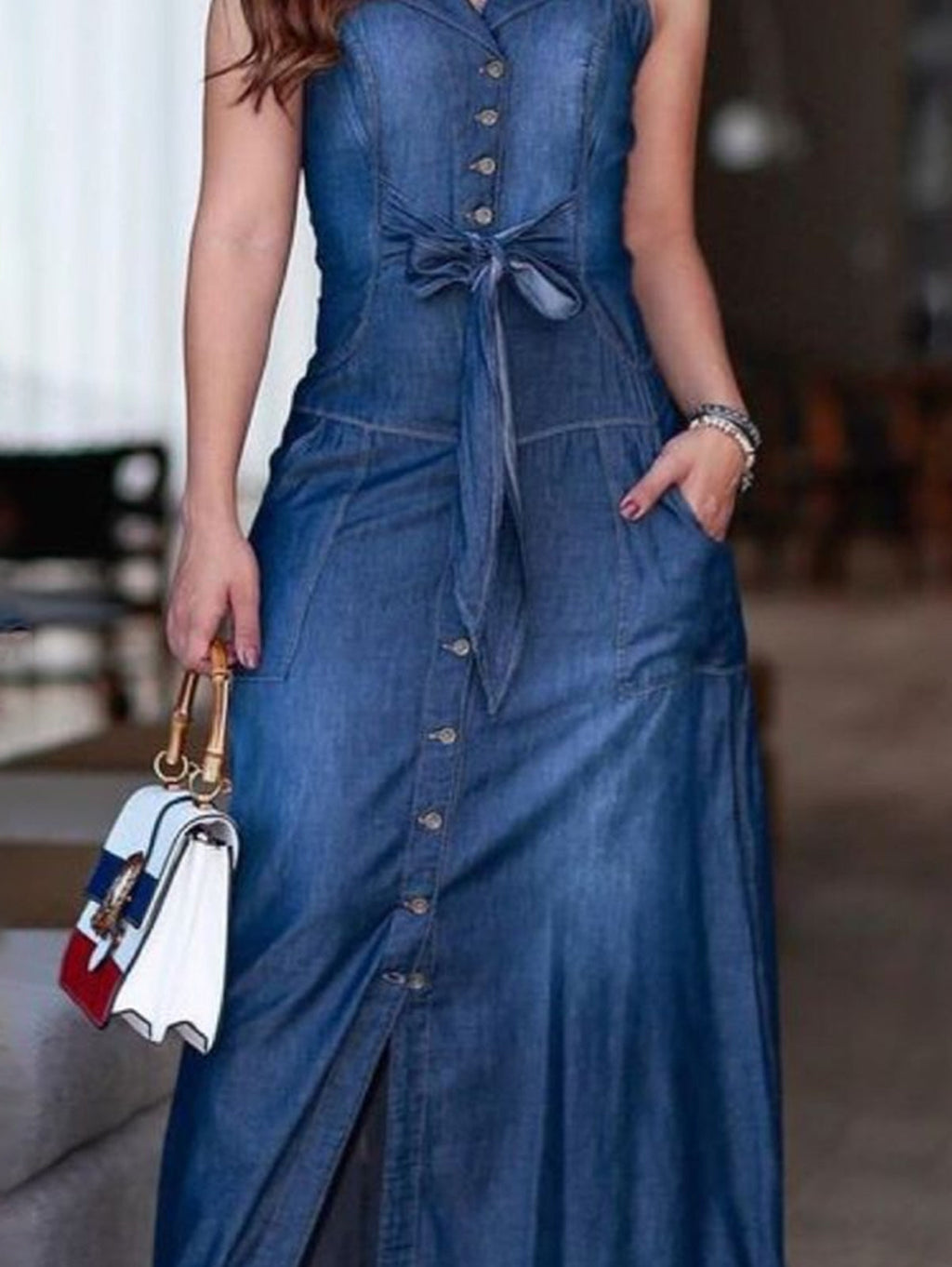 Sophisticated Dress with a Clean Classic Look