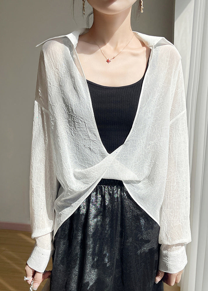 Effortlessly Elegant Blouse with a Timeless Design