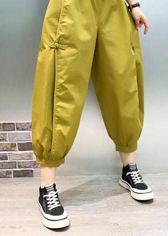 Well Tailored Pants with a Graceful Silhouette