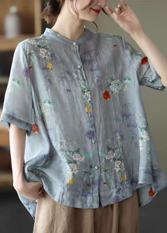 Effortlessly Elegant Top with a Timeless Design
