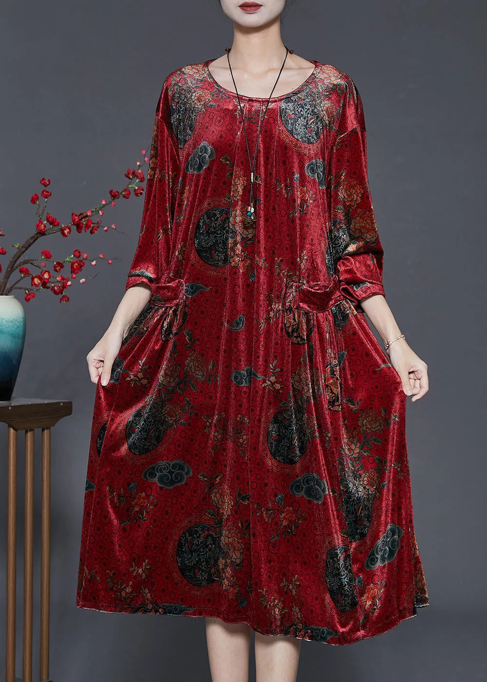 Classic Vintage Dress with a Flattering Fit