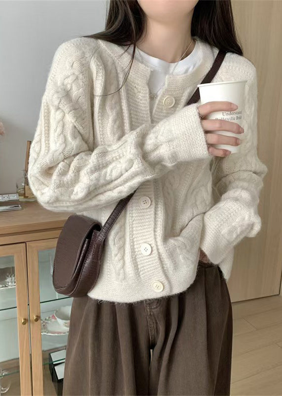 Elegantly Styled Coat for Everyday Wear