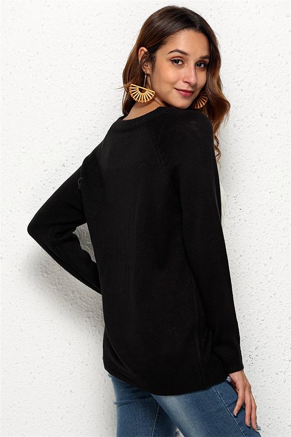 Effortlessly Elegant Sweater with a Timeless Design