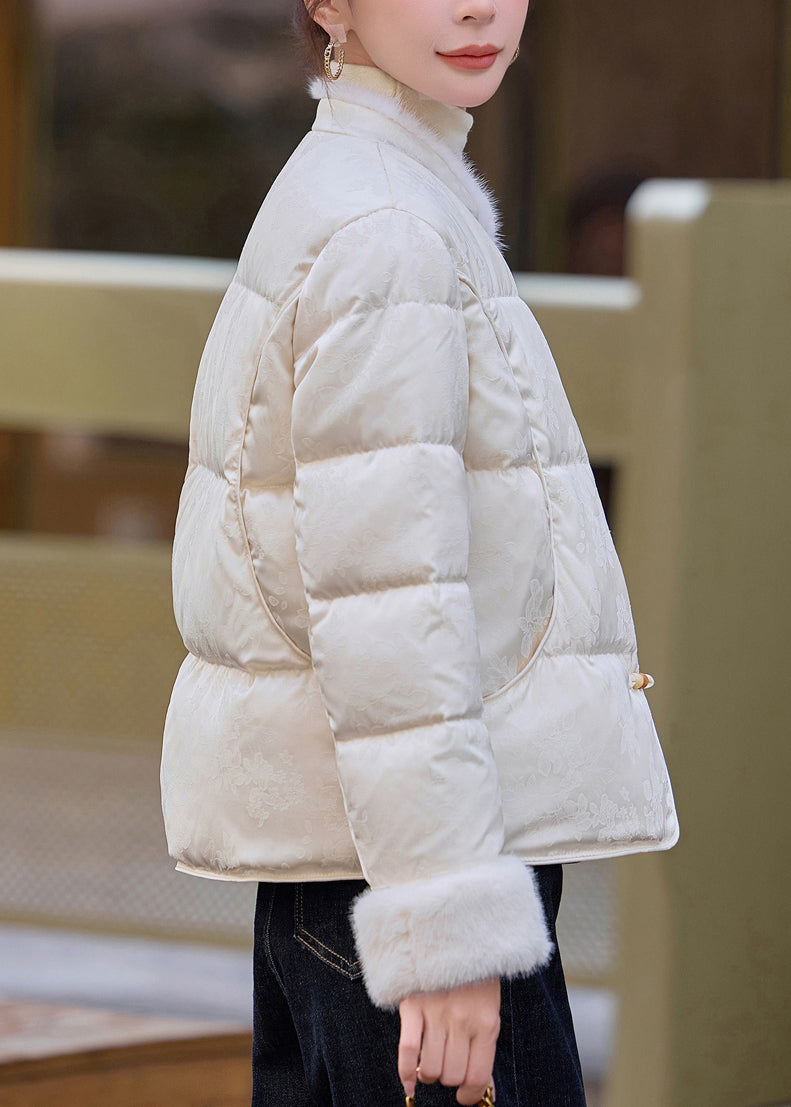 Sophisticated Coat with a Clean Classic Look