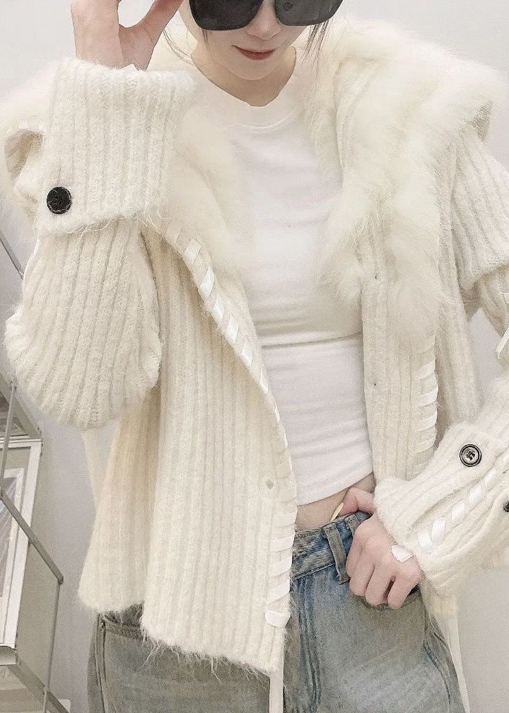 Effortlessly Elegant Cardigan with a Timeless Design