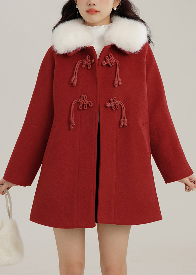 Elegantly Styled Coat for Everyday Wear