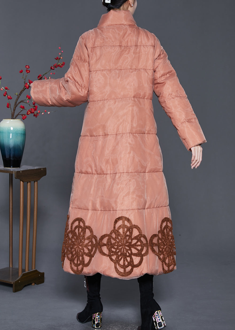 Well Tailored Jacket with a Graceful Silhouette