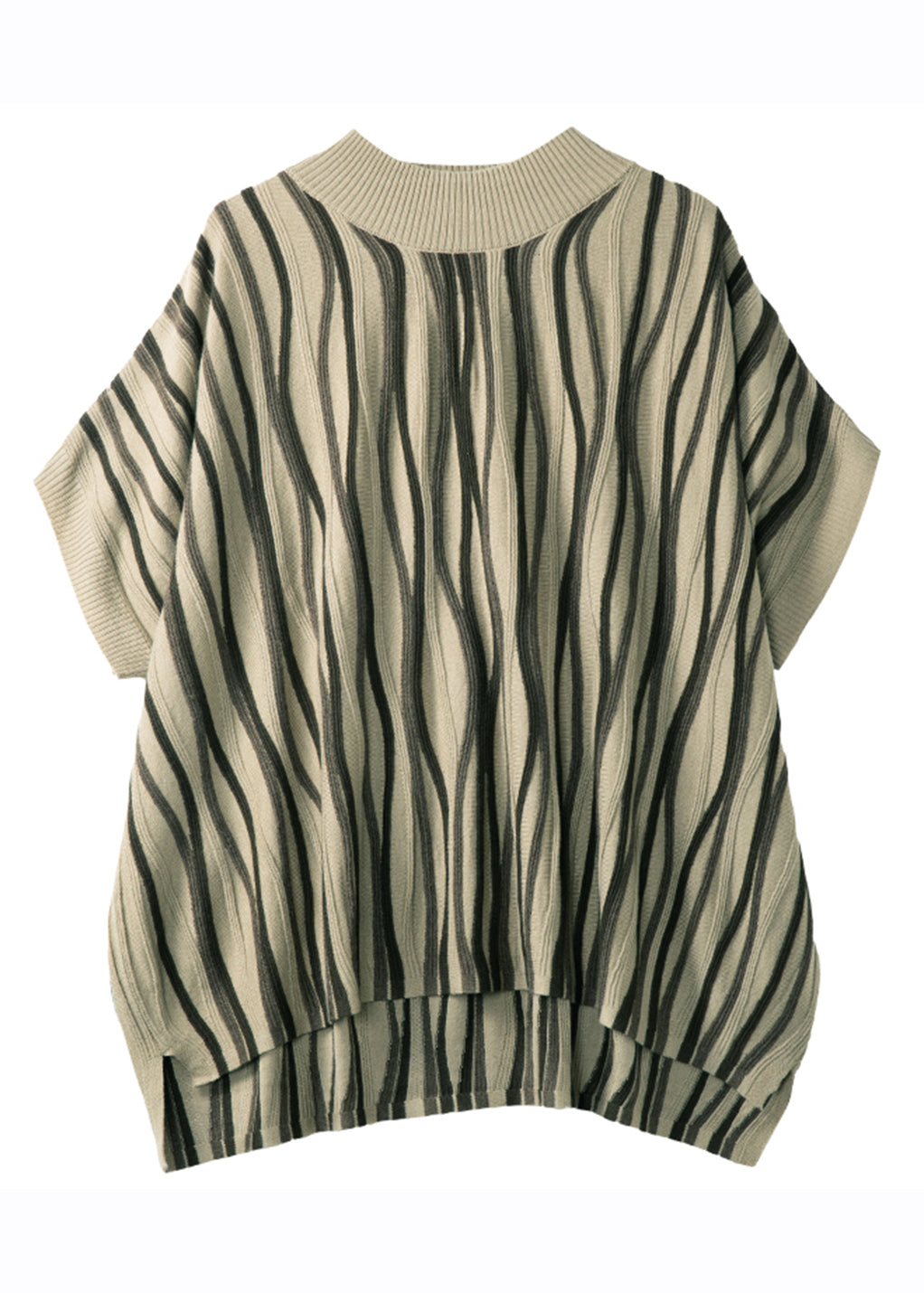 Well Tailored Sweater with a Graceful Silhouette
