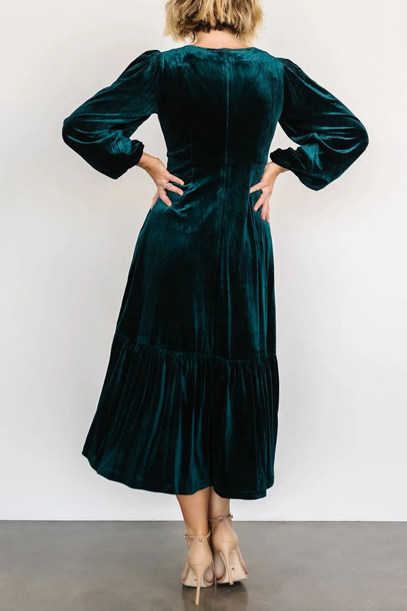 Beautifully Crafted Dress in a Classic Style