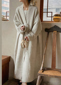 Well Tailored Coat with a Graceful Silhouette