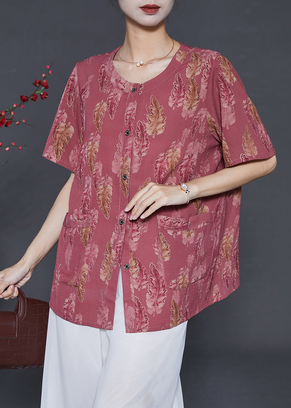 Classic Vintage Shirt with a Flattering Fit