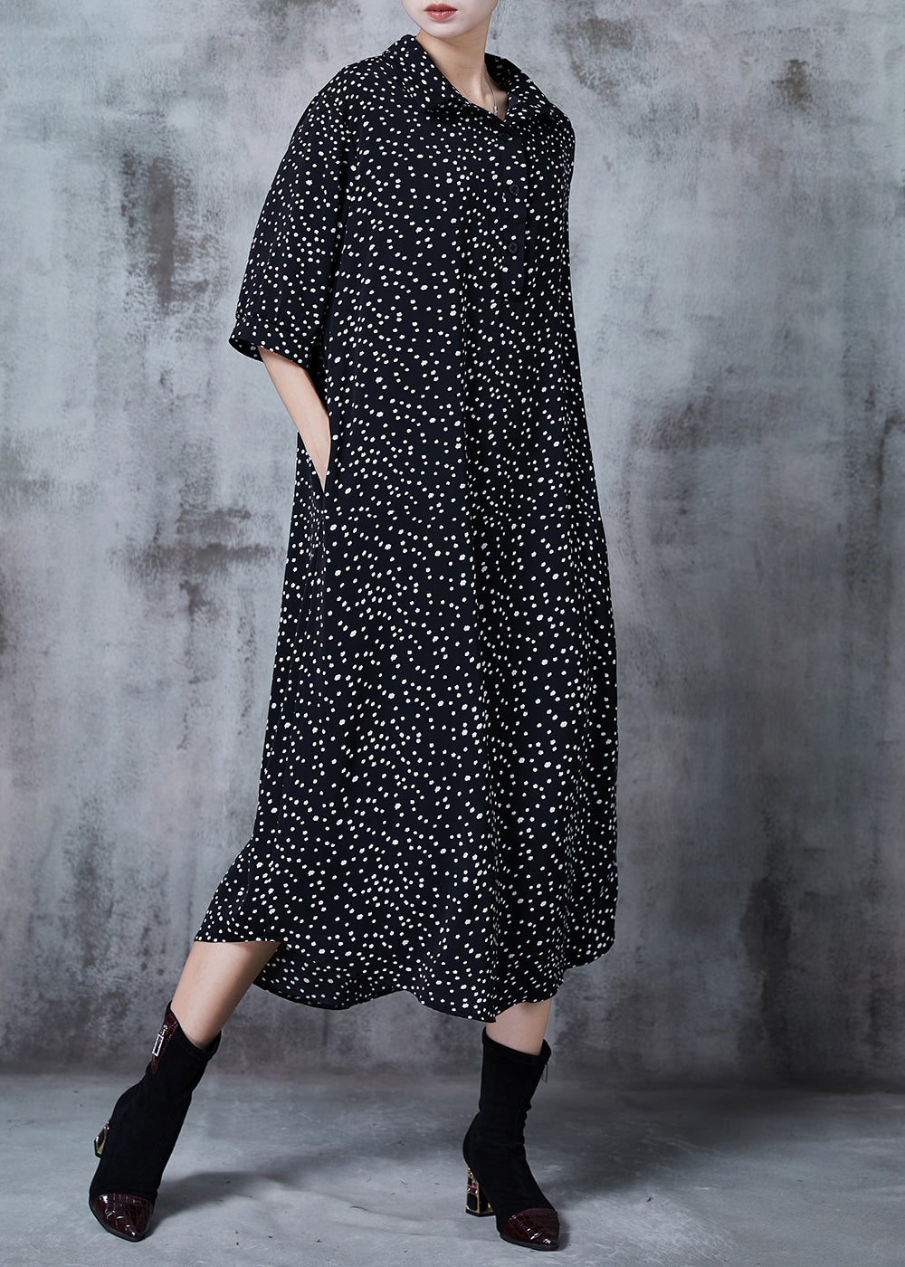 Classic Vintage Dress with a Flattering Fit