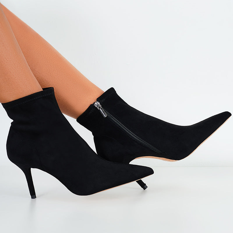Graceful Orthopedic Boots for Modern Look