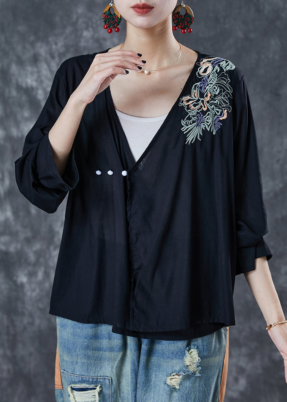 Sophisticated Blouse with a Clean Classic Look