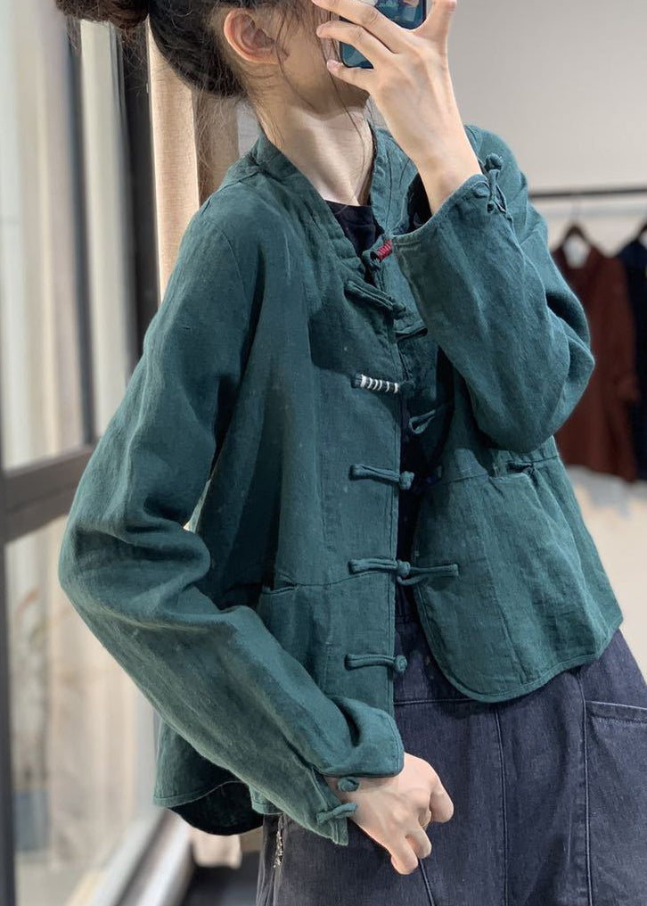 Well Tailored Coat with a Graceful Silhouette