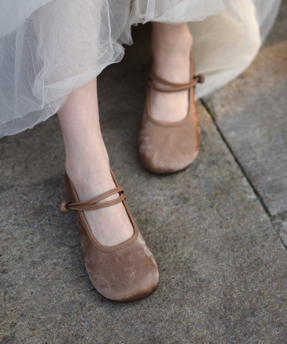 Graceful Orthopedic Shoes for Modern Look