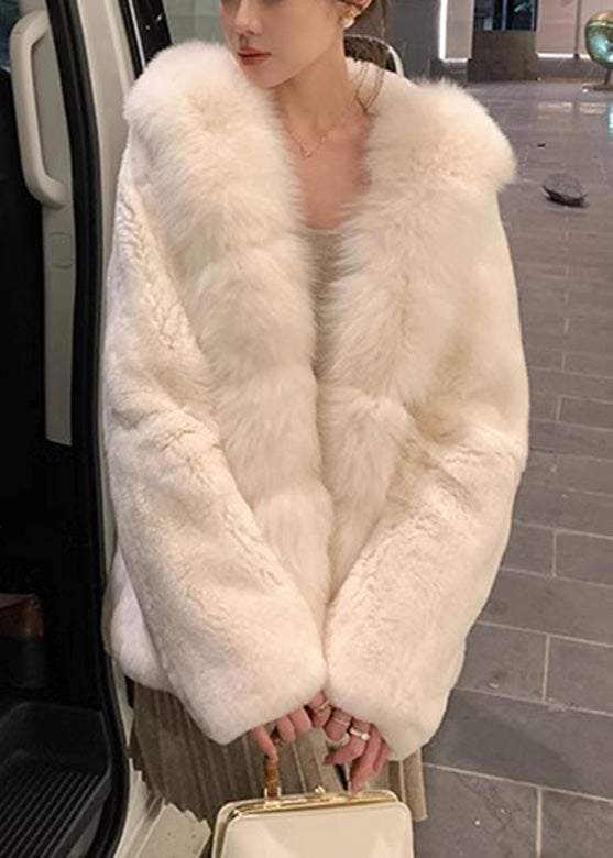 Gracefully Styled Coat for Any Occasion